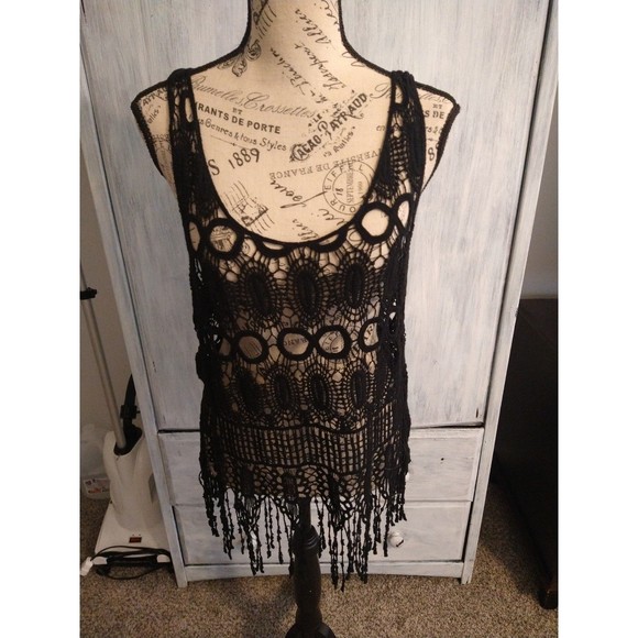 Love tree crocheted fringed Top Small Black Boho Cottage Core Feminine - Picture 2 of 9